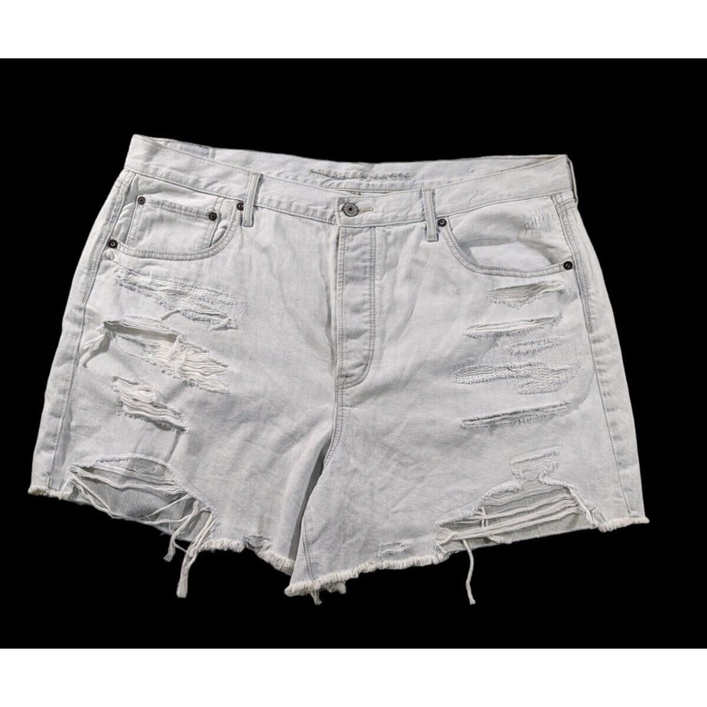 American Eagle Plus Size 90's Boyfriend Mid-Length White Shorts Size 20 Distress
